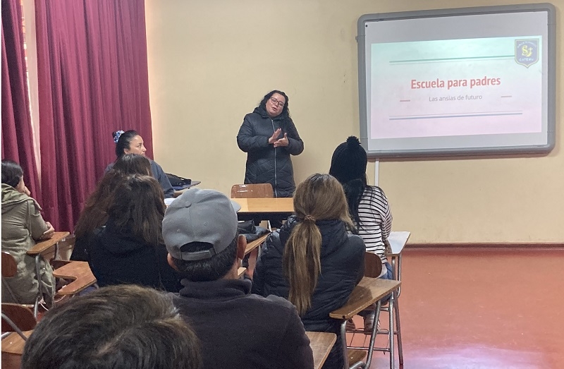 Escuela para Padres: Una Jornada de Aprendizaje y Reflexi&oacute;n